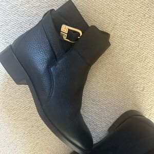 NWOT Tory Burch Boots